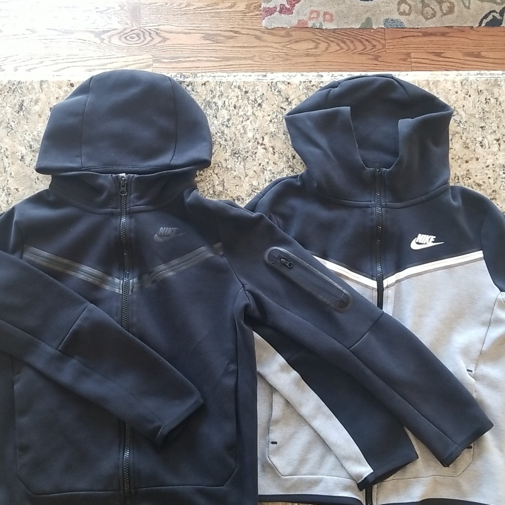 2 nike tech zipper hoodies